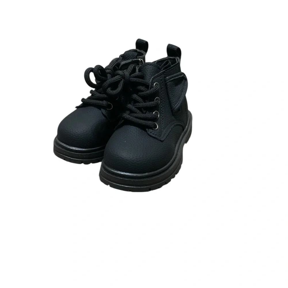 NWT Kids Black Lace-Up Boots Toddler‎ 7